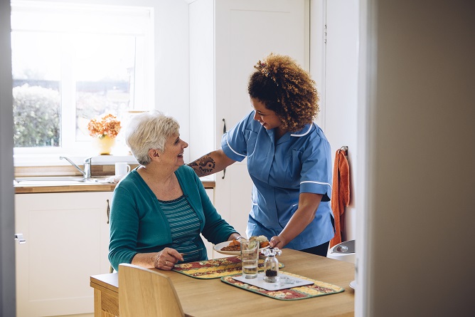 consider-a-meal-preparation-service-for-your-elderly